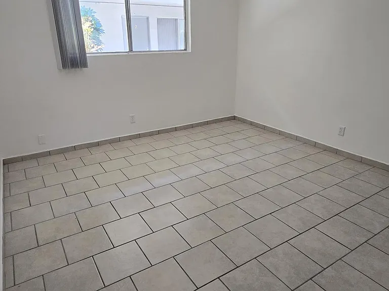 Baldwin Ave. Apartments — Photo 17