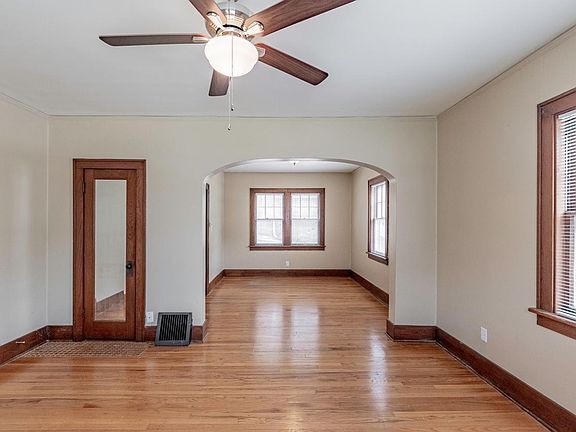 2nd image of 137 N 33rd St APT K
