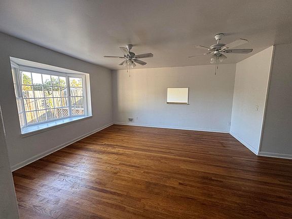 3rd image of 1519 Summerhill Road