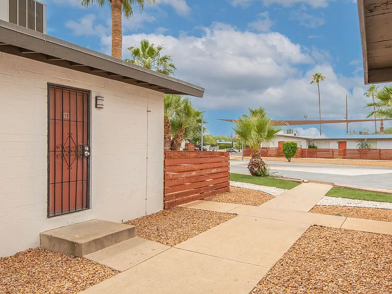 2198 Country Club — Photo 14