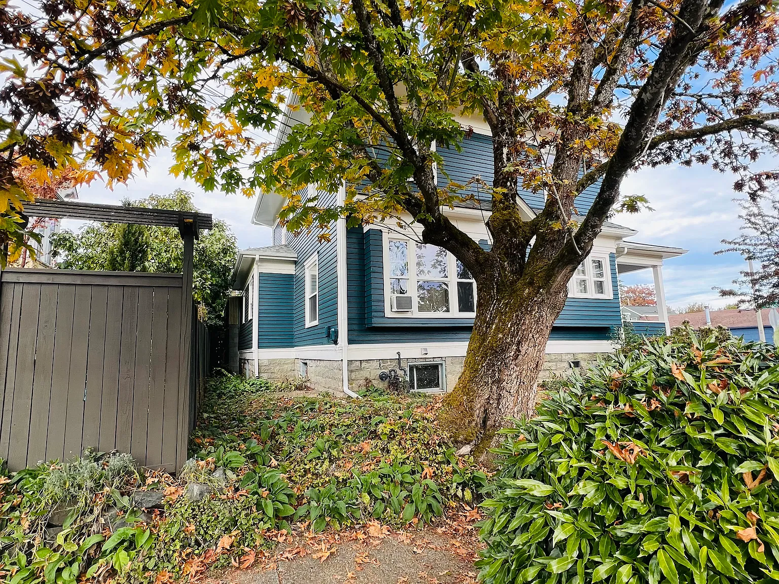 2 bed, 844 sqft, $1,875 — Photo 3