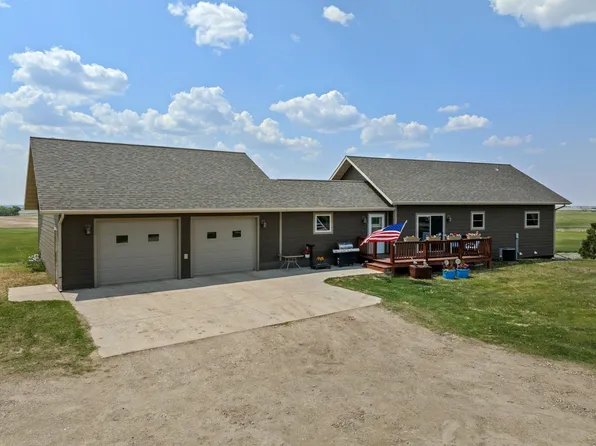 1164 100th St NE, Bottineau, ND 58318