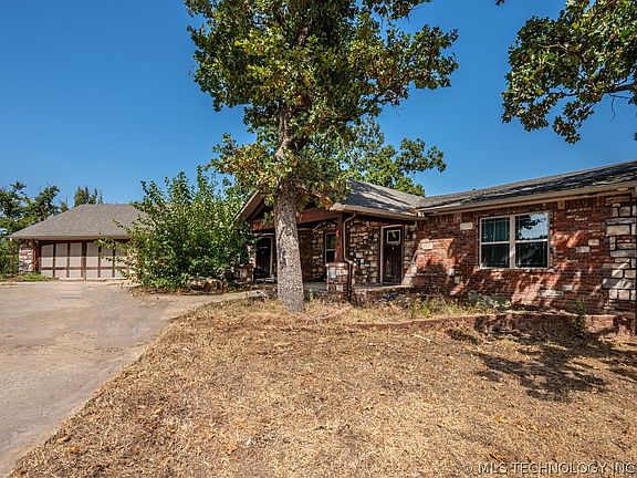 3rd image of 22644 Aes Rd