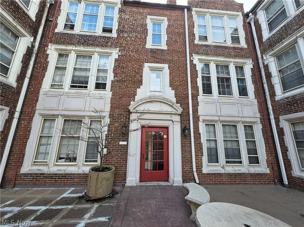 15610 Van Aken Blvd APT 18, Shaker Heights, OH 44120