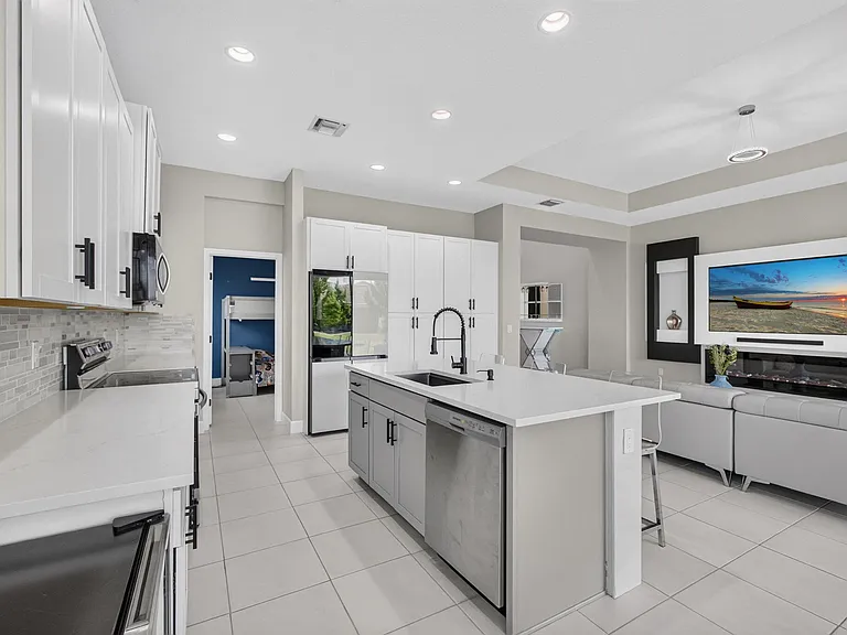 16293 Melogold Dr — Photo 18