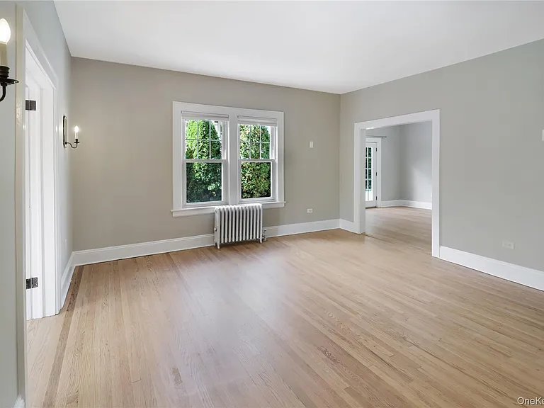 52 Sickles Ave — Photo 15
