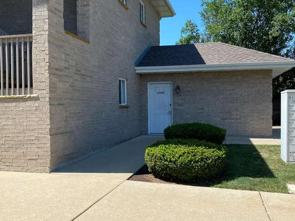 4017 W Lillian St, McHenry, IL 60050