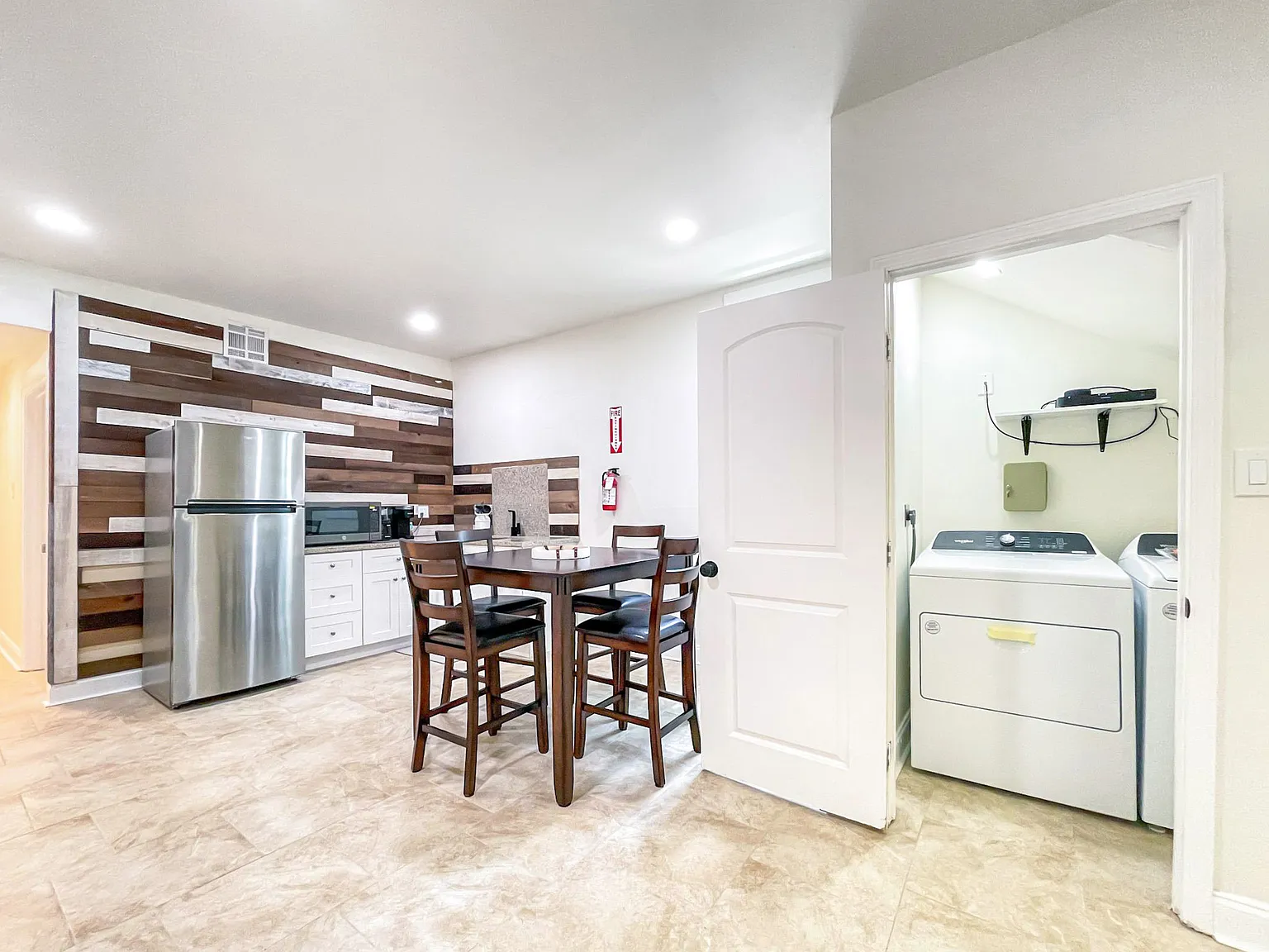 4 bed, 7.0 bath, 3098 sqft, $845 — Photo 3
