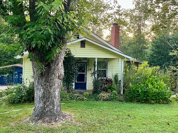 77 Fair Oaks Rd, Arden, NC 28704