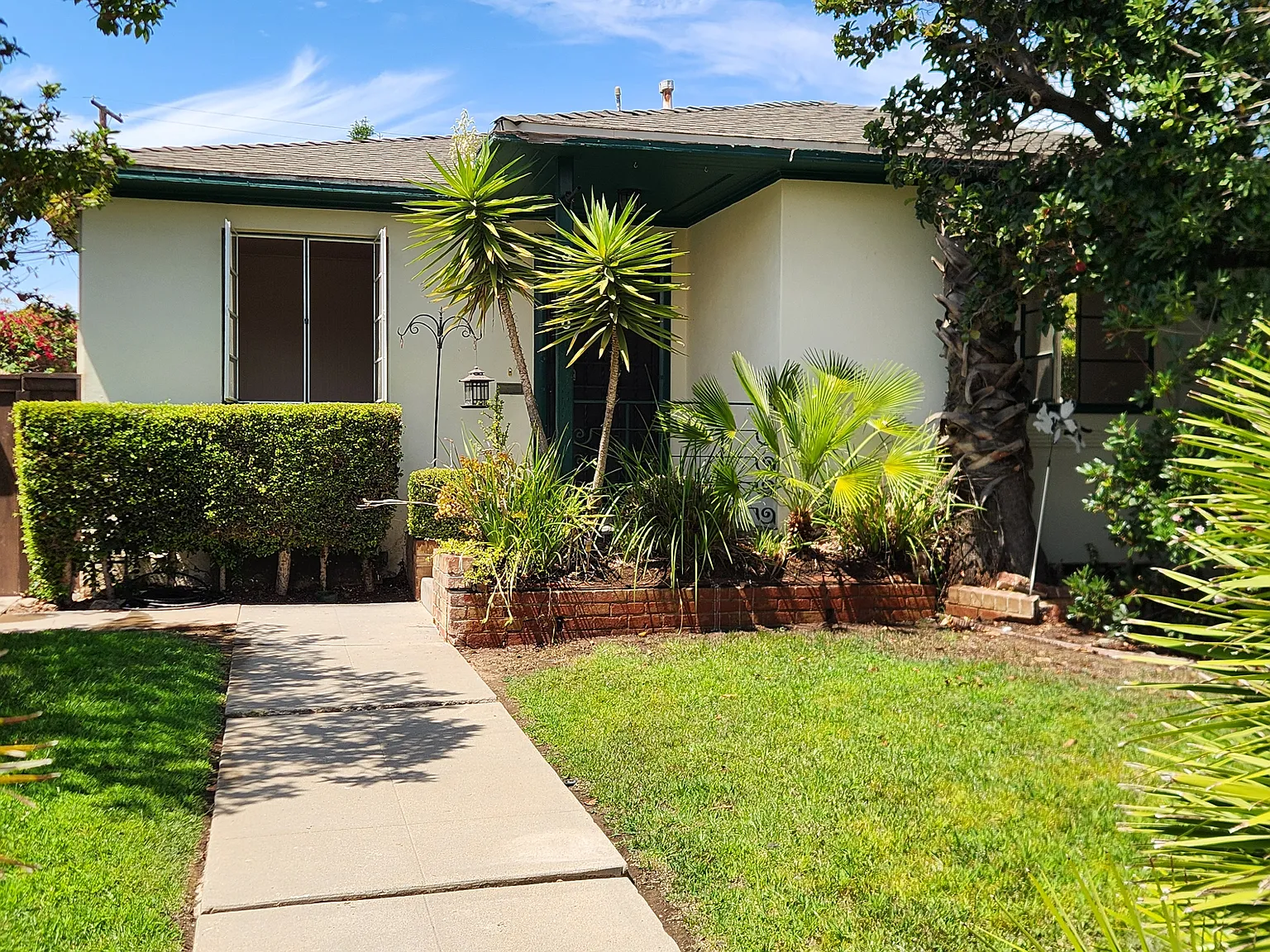 2 bed, 900 sqft, $3,450 — Photo 2