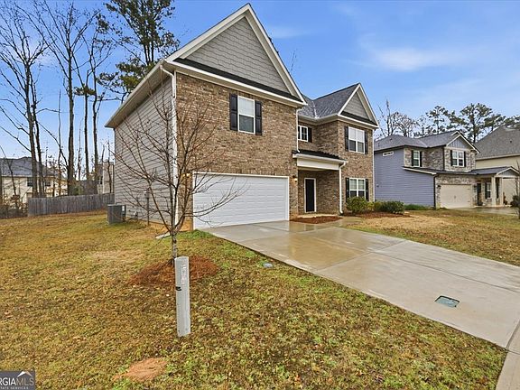 3rd image of 423 Pearson Cir