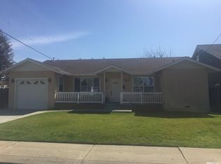 922 W 4th St, Ripon, CA 95366