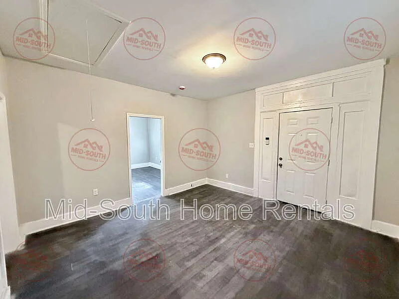 2 bed, 1.0 bath, 901 sqft, $895 — Photo 4