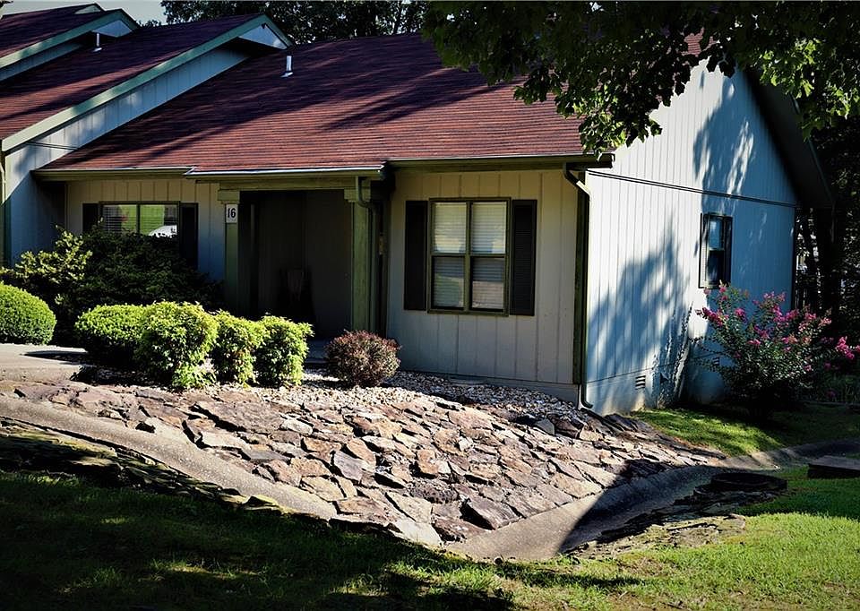 1st image of 16 Yates Dr