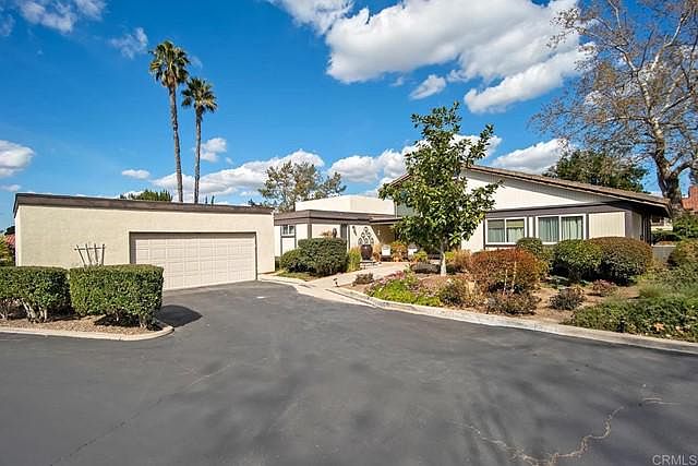 1st image of 12570 Oaks North Dr