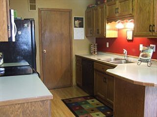 5th image of 222 18th St E