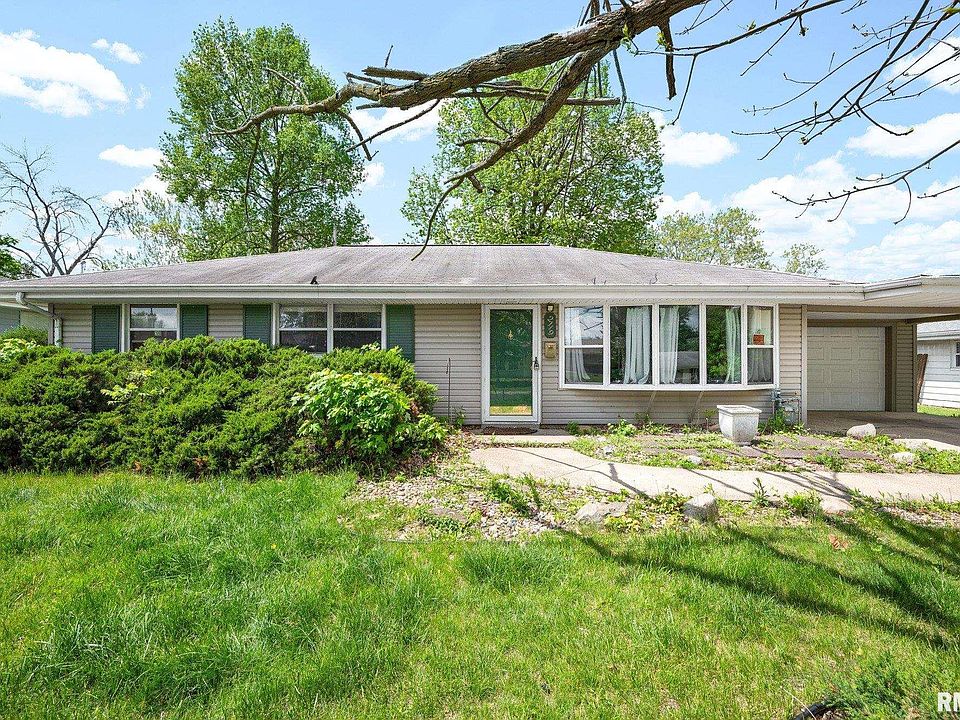 1st image of 2119 N Wellington Dr
