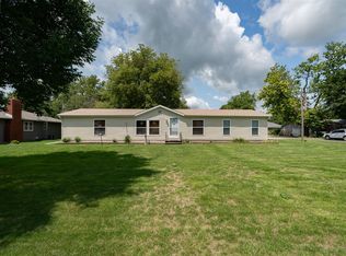 107 N Monroe St, Flanagan, IL 61740