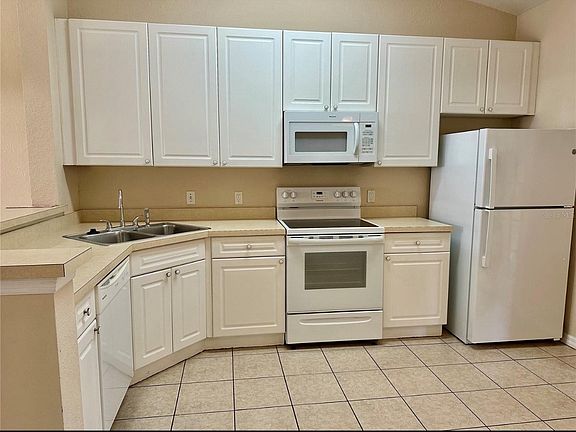 4th image of 141 Reserve Cir APT 201