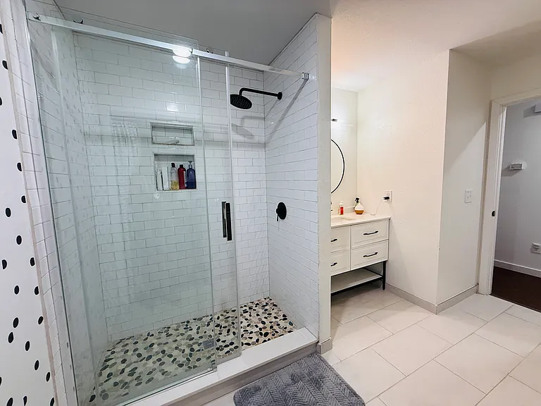 2 Holly Dr #B — Photo 8