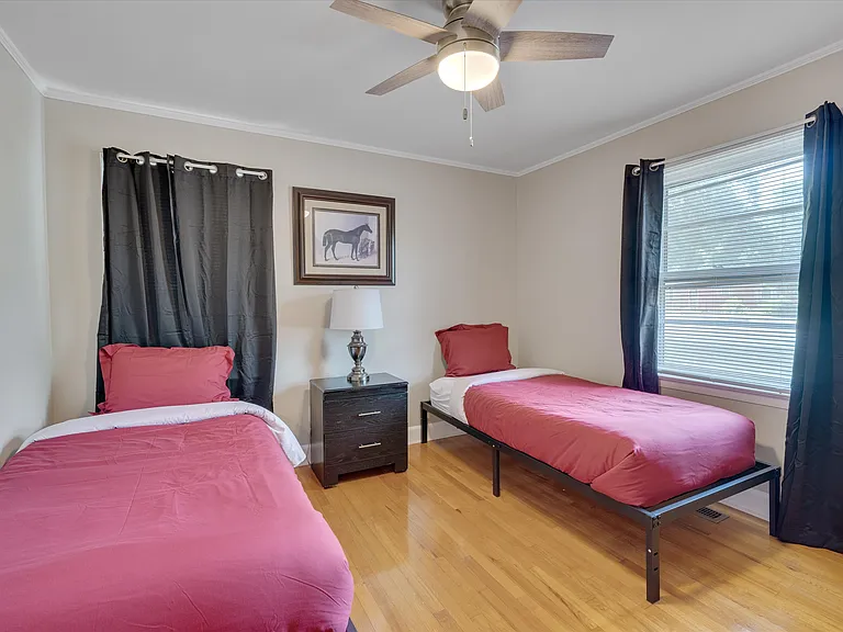 1827 Fargo Dr — Photo 10