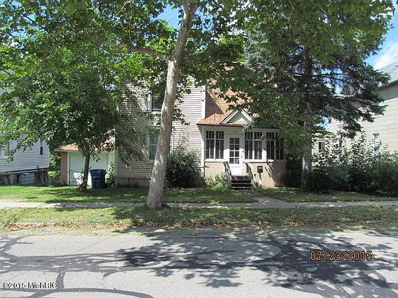 4th image of 41 E Hallett St