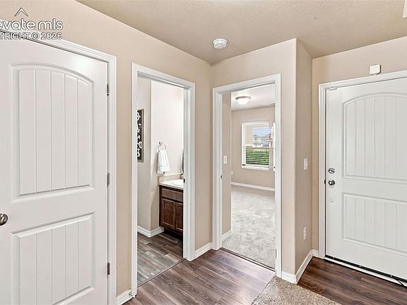 4th image of 10864 Traders Pkwy