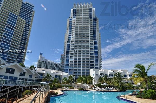 1st image of 50 S Pointe Dr APT 2102