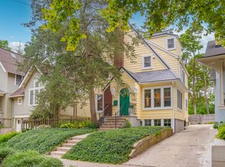 1121 Ferdon Rd, Ann Arbor, MI 48104