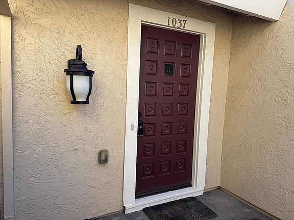 3rd image of 1037 Northoak Dr