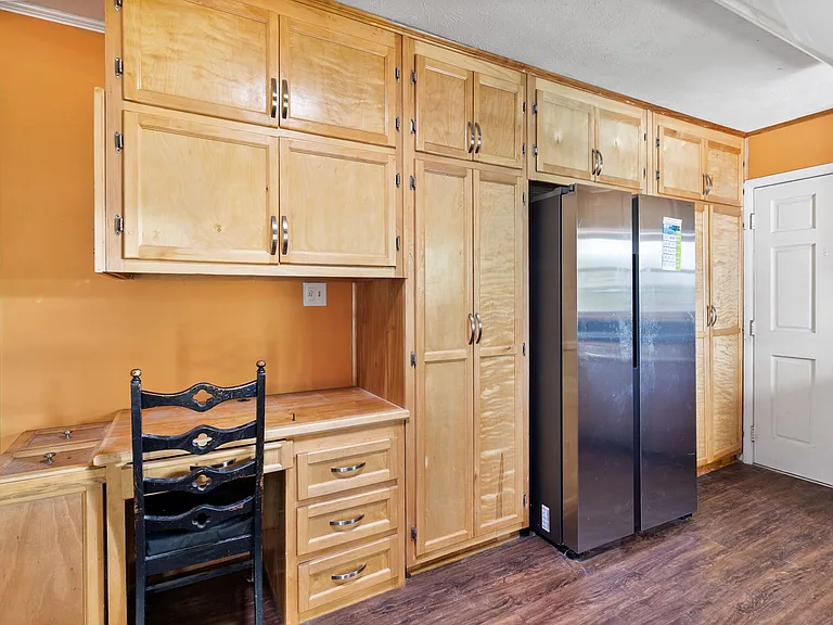 2815 Skycrest Dr — Photo 6