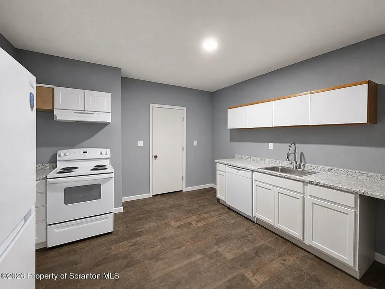 119 N River St #B — Photo 3