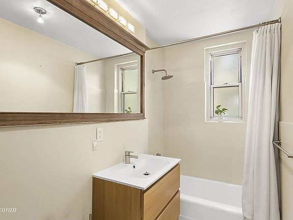 4th image of 185 W Houston St #1G