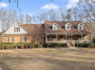 410 Camelot Dr, Fayetteville, GA 30214