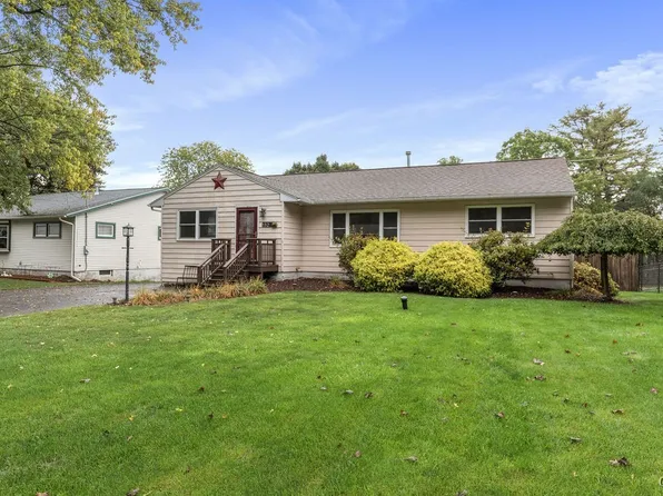 132 Sheraton Rd, Syracuse, NY 13219