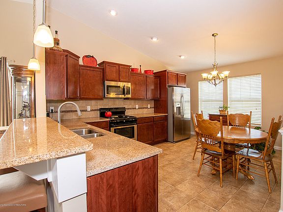 3rd image of 15825 Carnoustie Dr
