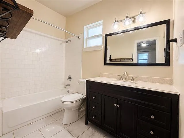 528 S Scott St — Photo 13