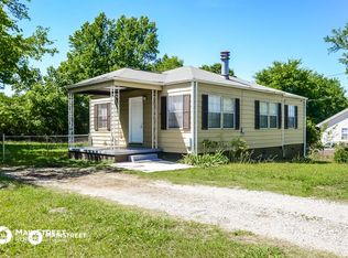 937 8th St, Pleasant Grove, AL 35127