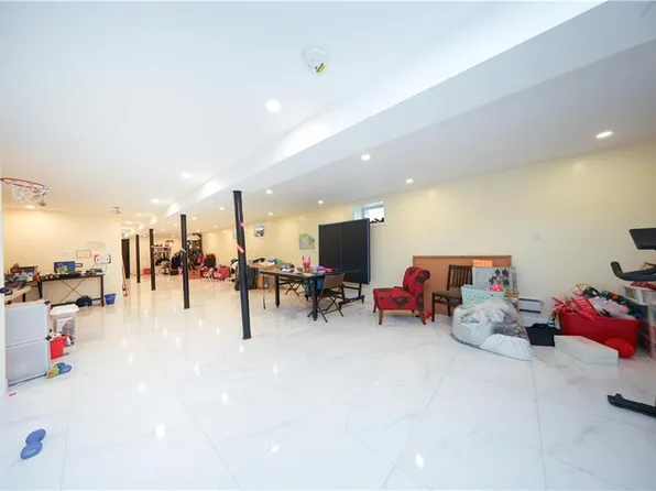 2154 East 23rd Street image 16 of 29