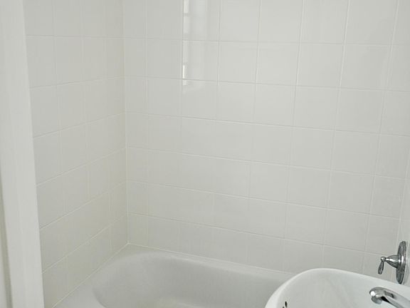 5th image of 320 California Ave #11