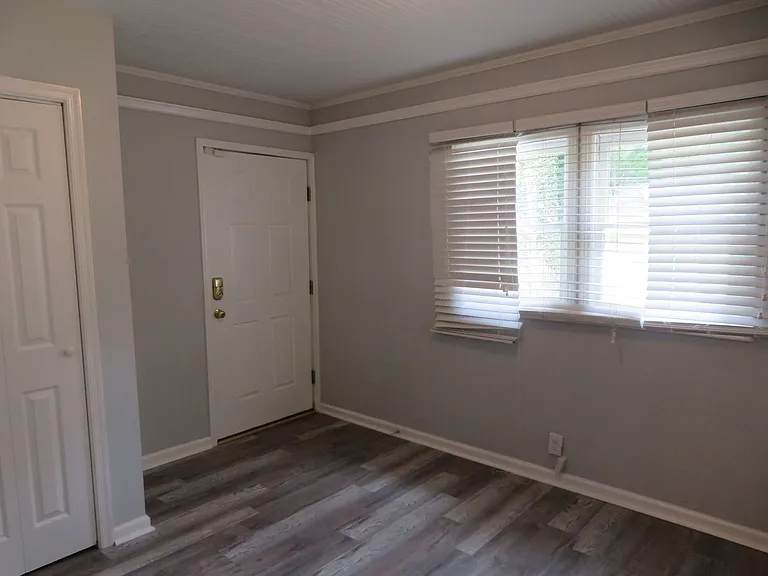 1806 Powhatan Ave — Photo 12