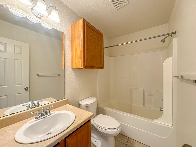 Autumn Chase Apartments — Photo 46