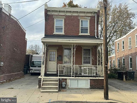 5th image of 609 S Heald St