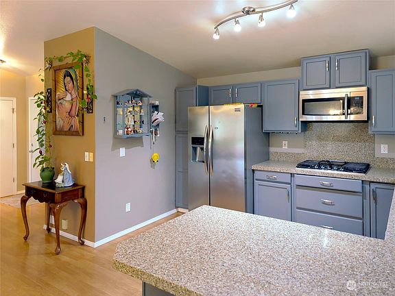 5th image of 9017 59th Drive NE