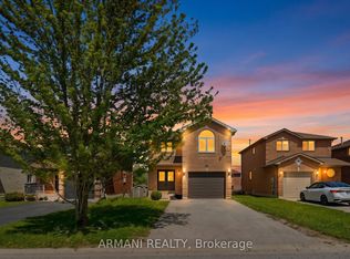 30 Booth Ln, Barrie, ON L4N0S4