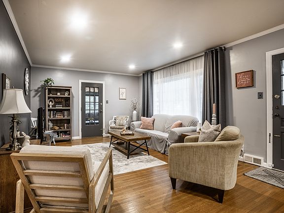 3rd image of 3404 Kessler Boulevard East Dr