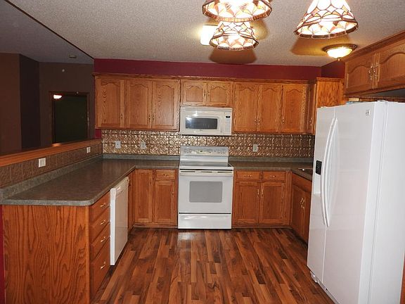 4th image of 208 Century Ln
