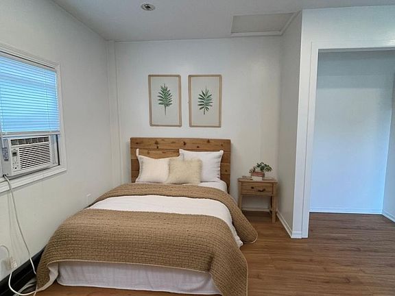 5th image of 309 8th St Unit 3
