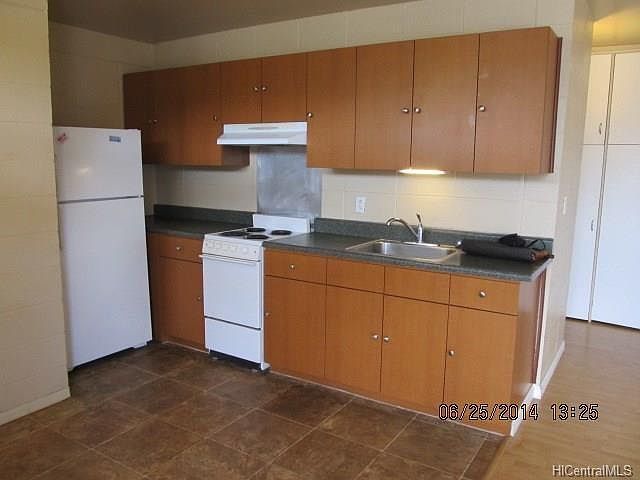 2nd image of 95-24 Waihau St APT 8C