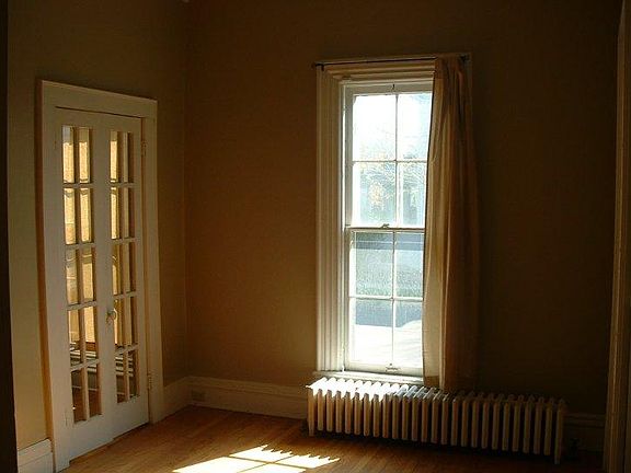 2nd image of 803 W Lovell St APT 2